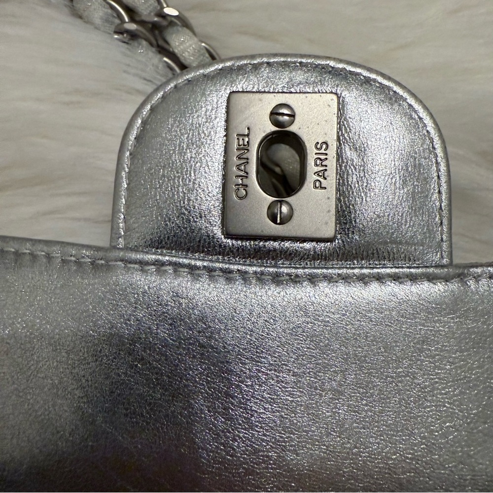Chanel Classic Flap medium - Travel Ligne white/silver - Picture 3 of 15